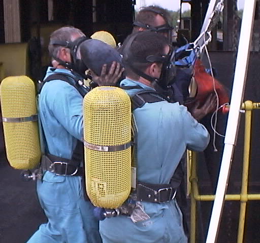 Divator MkII mask and demand valve assembly, yellow (safety pressure)